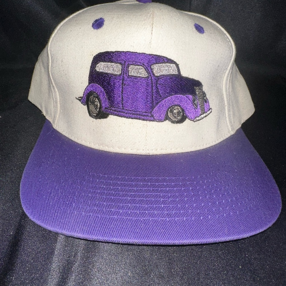 #1335 Purple Car Embroidered‎ Cap